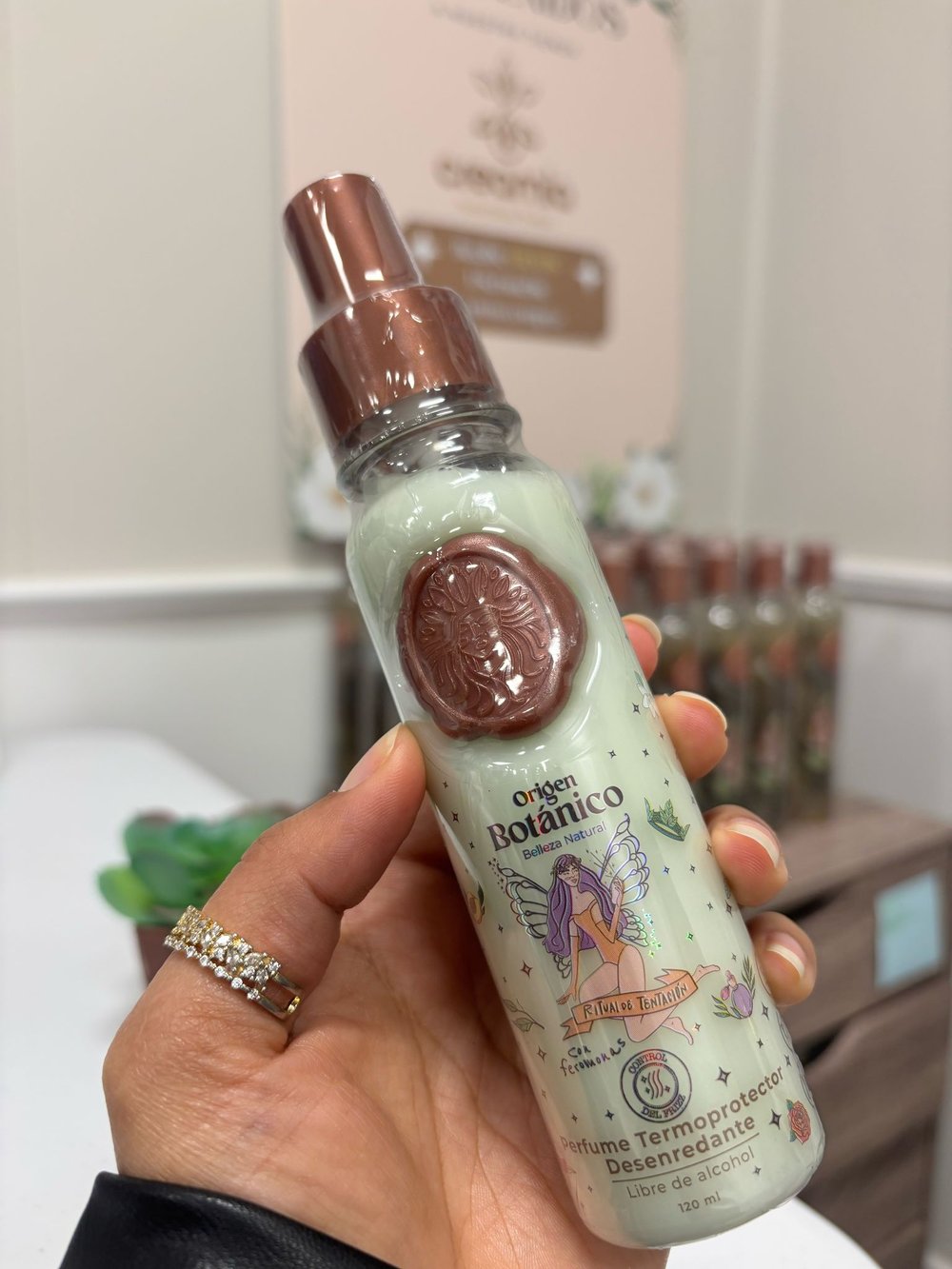 NUEVO PERFUME Y TERMOPROTECTOR CAPILAR RITUAL BOTANICO 120ML