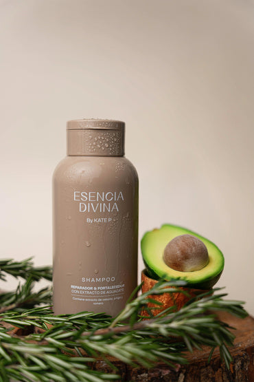 SHAMPOO REPARADOR Y FORTALECEDOR (ESENCIA DIVINA)
