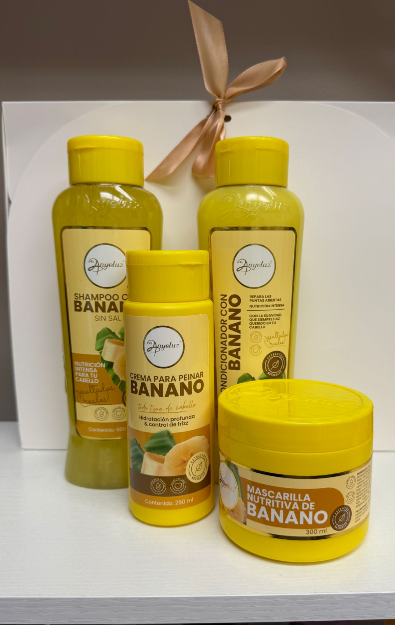 NUEVA LINEA CAPILAR CON BANANO ANYELUZ